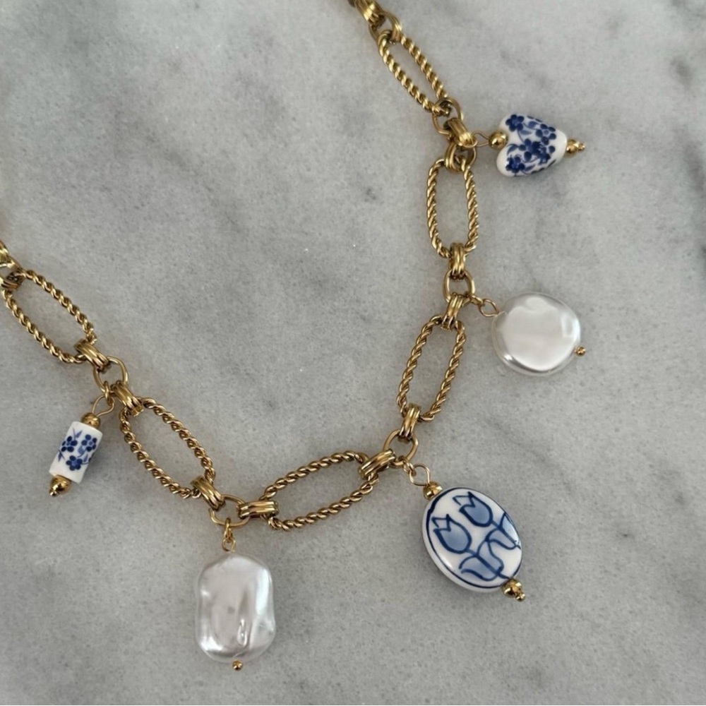 Gold Chain Pink Blue White Pendant Pearl Charm Necklace 

Brand New - Picture 4 of 6